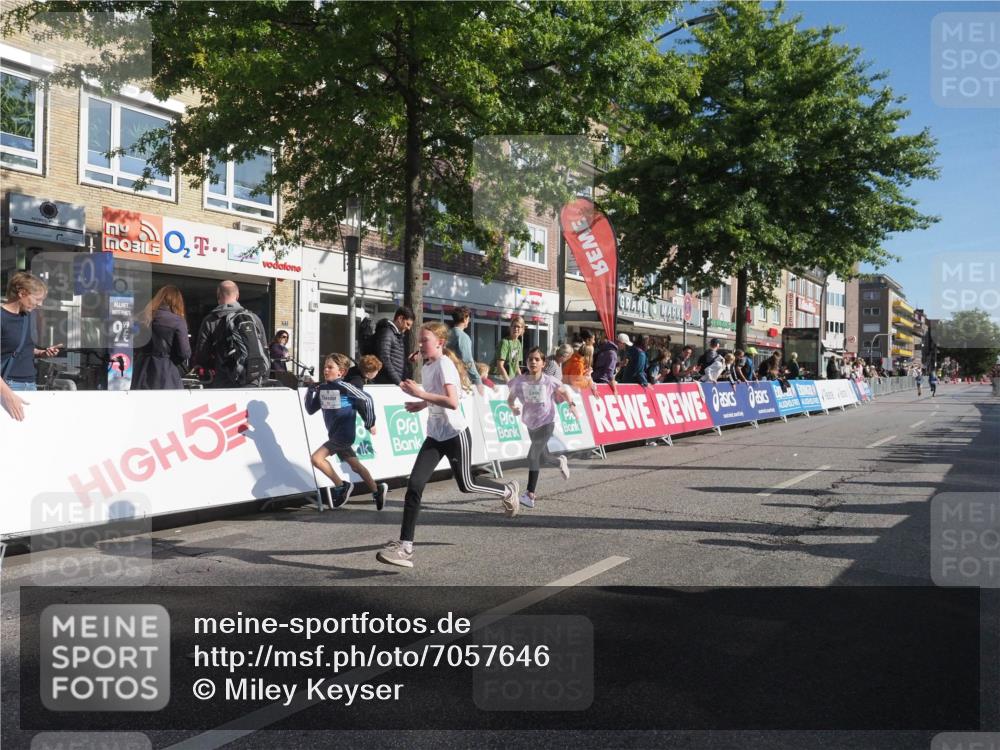 15.09.2024 - PSD Bank Halbmarathon Miley Keyser http://msf.ph/oto/7057646 15.09.2024 10:26:44 Ziel 134, 173, 196, 209, 212, 215, 229, 237, 284, 307 meine-sportfotos.de