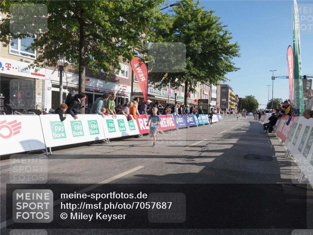 15.09.2024 - PSD Bank Halbmarathon Miley Keyser http://msf.ph/oto/7057687 15.09.2024 10:26:54 Ziel 18, 42, 69, 75, 82, 167, 196, 215, 270, 284, 294 meine-sportfotos.de