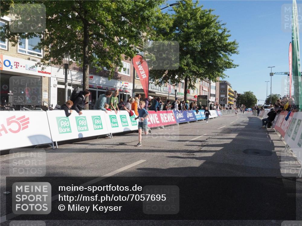 15.09.2024 - PSD Bank Halbmarathon Miley Keyser http://msf.ph/oto/7057695 15.09.2024 10:26:54 Ziel 18, 42, 69, 75, 82, 167, 196, 215, 270, 284, 294 meine-sportfotos.de