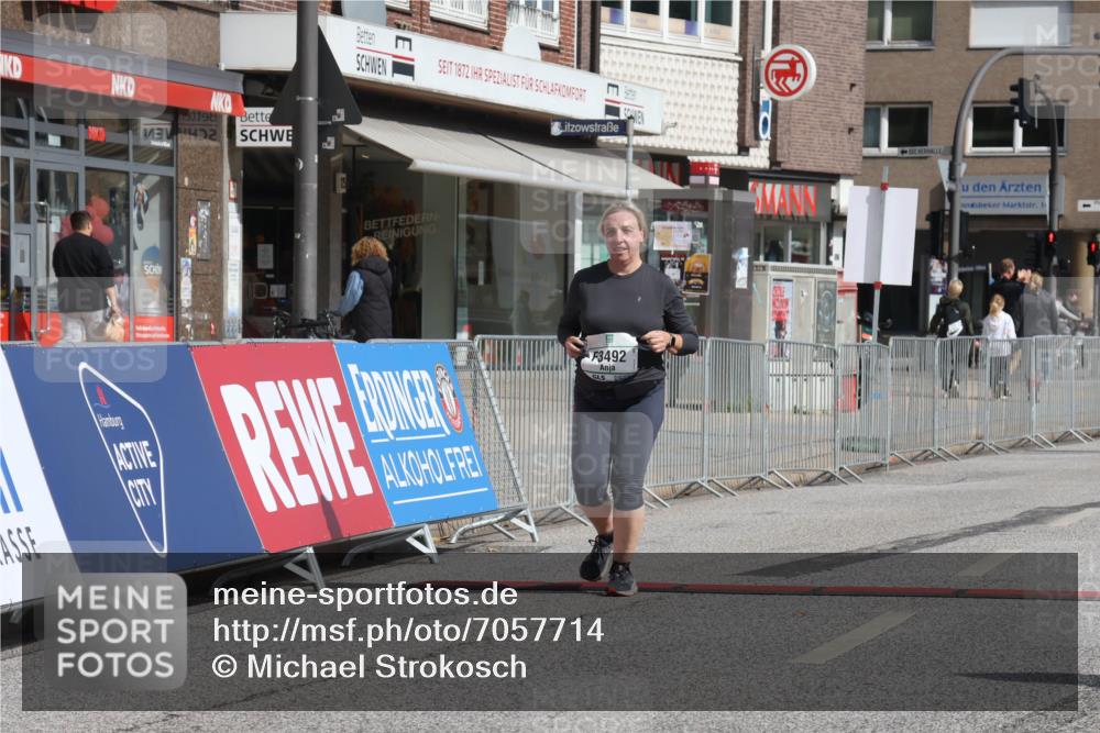 15.09.2024 - PSD Bank Halbmarathon Michael Strokosch http://msf.ph/oto/7057714 15.09.2024 12:56:10 Ziel 3492 meine-sportfotos.de