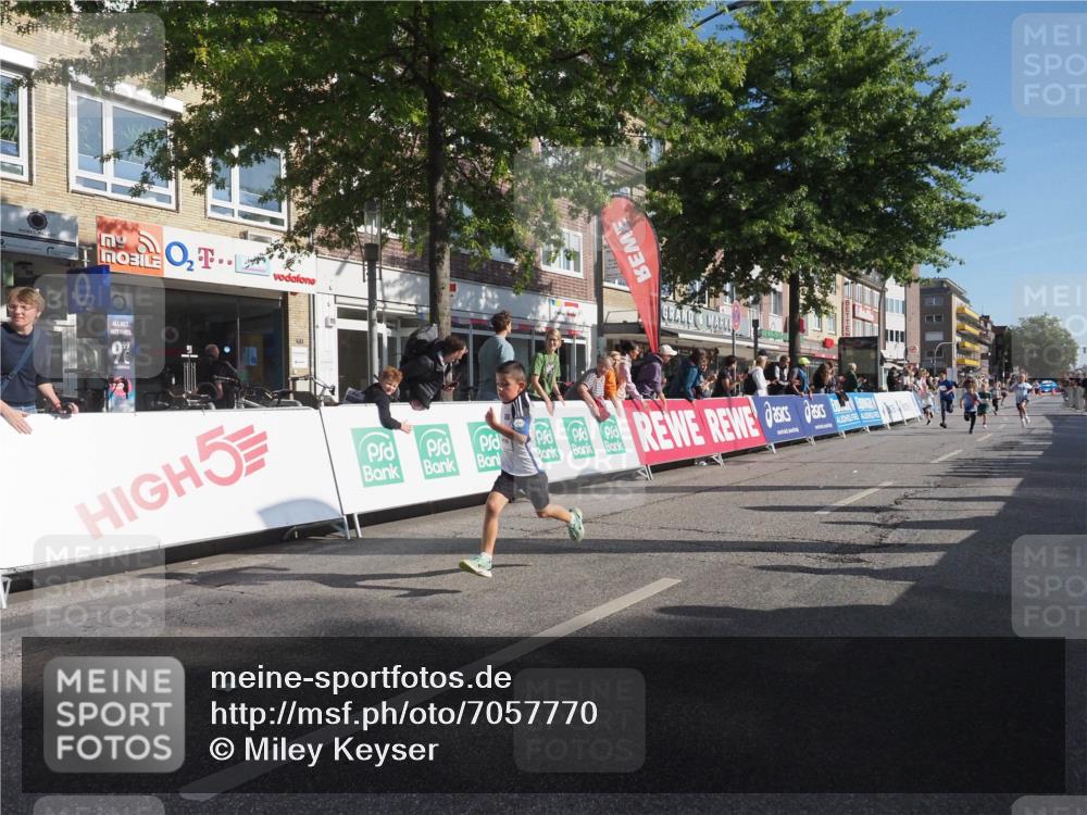 15.09.2024 - PSD Bank Halbmarathon Miley Keyser http://msf.ph/oto/7057770 15.09.2024 10:27:03 Ziel 18, 42, 69, 75, 82, 87, 167, 198, 210, 270, 284, 294 meine-sportfotos.de