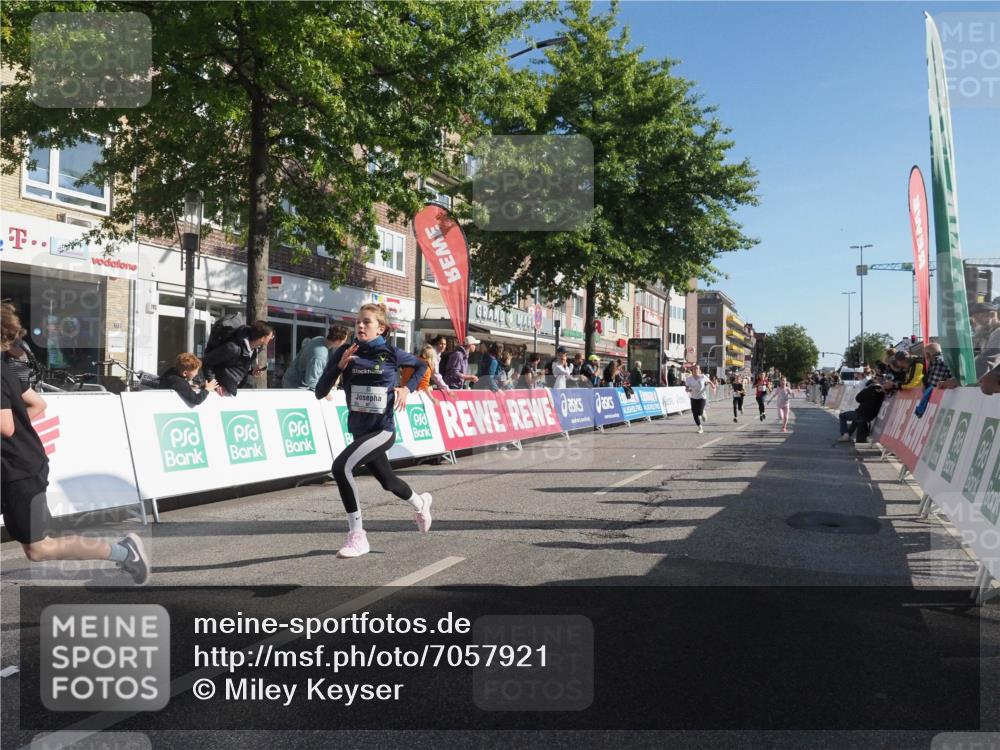 15.09.2024 - PSD Bank Halbmarathon Miley Keyser http://msf.ph/oto/7057921 15.09.2024 10:27:18 Ziel 48, 87, 136, 139, 174, 198, 210, 219, 233, 268, 272 meine-sportfotos.de