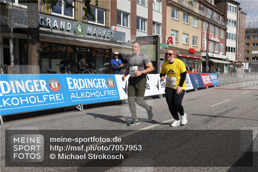 15.09.2024 - PSD Bank Halbmarathon Michael Strokosch http://msf.ph/oto/7057953 15.09.2024 12:56:38 Ziel 2459, 2460, 3487 meine-sportfotos.de