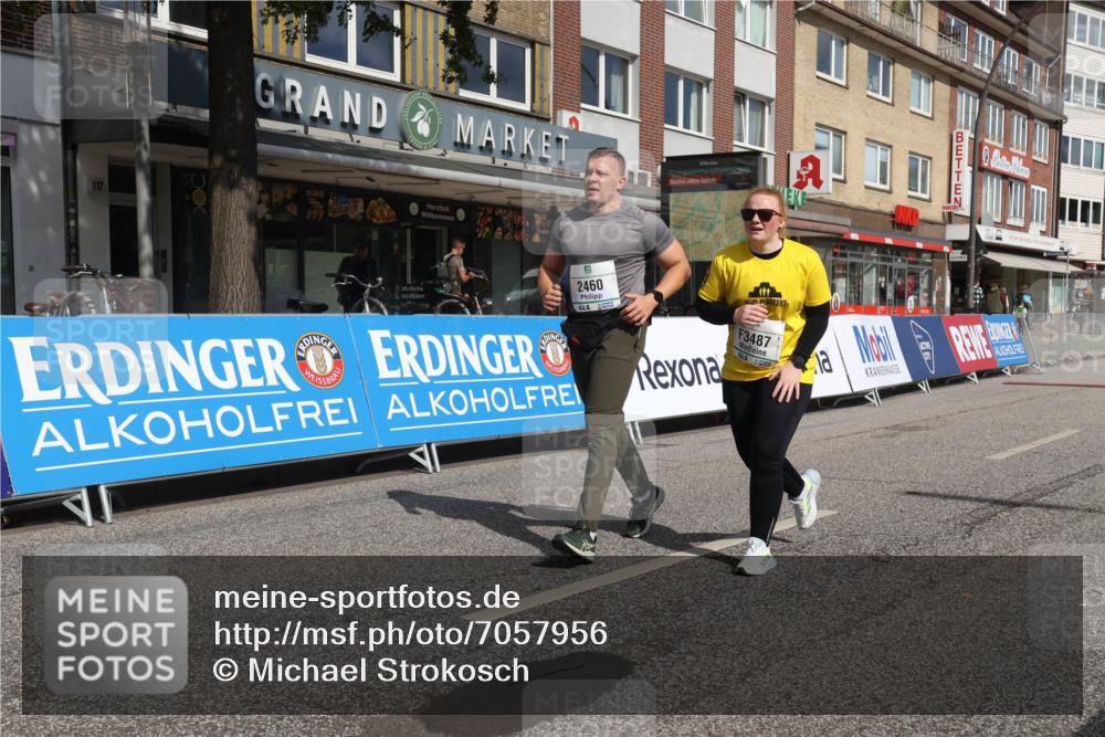 15.09.2024 - PSD Bank Halbmarathon Michael Strokosch http://msf.ph/oto/7057956 15.09.2024 12:56:38 Ziel 2459, 2460, 3487 meine-sportfotos.de