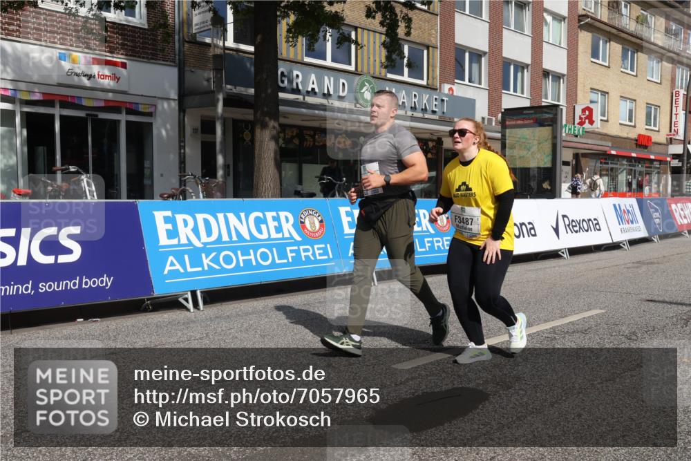 15.09.2024 - PSD Bank Halbmarathon Michael Strokosch http://msf.ph/oto/7057965 15.09.2024 12:56:38 Ziel 2459, 2460, 3487 meine-sportfotos.de