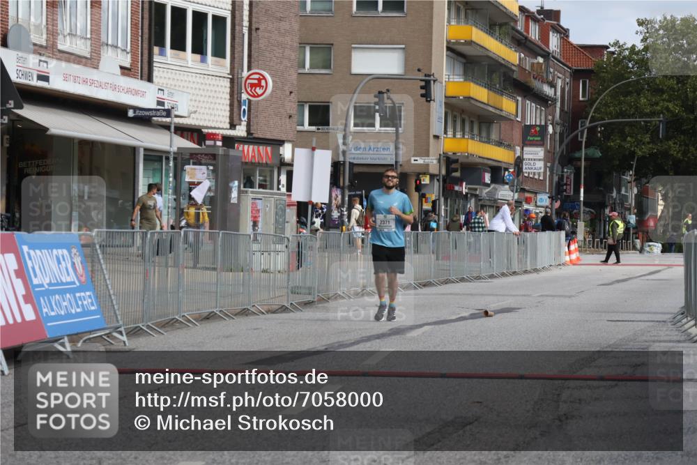 15.09.2024 - PSD Bank Halbmarathon Michael Strokosch http://msf.ph/oto/7058000 15.09.2024 12:57:36 Ziel 2371 meine-sportfotos.de