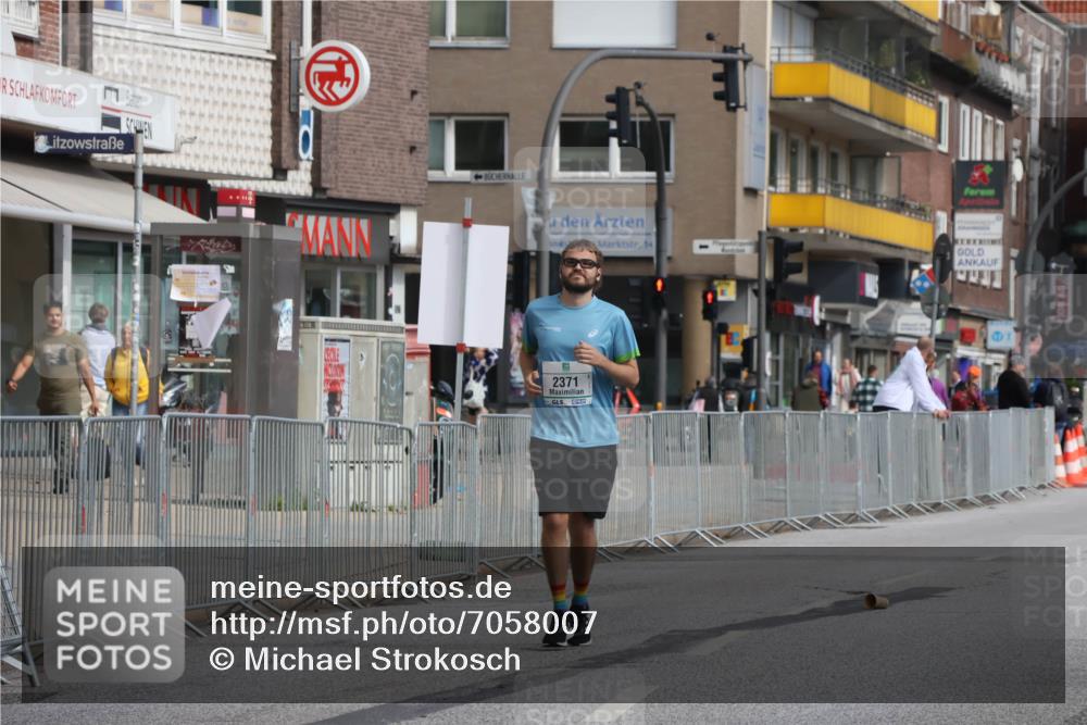 15.09.2024 - PSD Bank Halbmarathon Michael Strokosch http://msf.ph/oto/7058007 15.09.2024 12:57:37 Ziel 2371 meine-sportfotos.de
