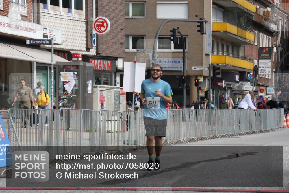 15.09.2024 - PSD Bank Halbmarathon Michael Strokosch http://msf.ph/oto/7058020 15.09.2024 12:57:38 Ziel 2371 meine-sportfotos.de
