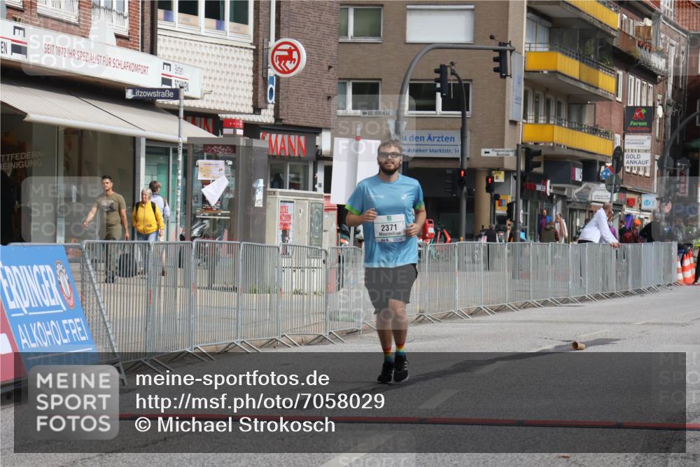 15.09.2024 - PSD Bank Halbmarathon Michael Strokosch http://msf.ph/oto/7058029 15.09.2024 12:57:38 Ziel 2371 meine-sportfotos.de