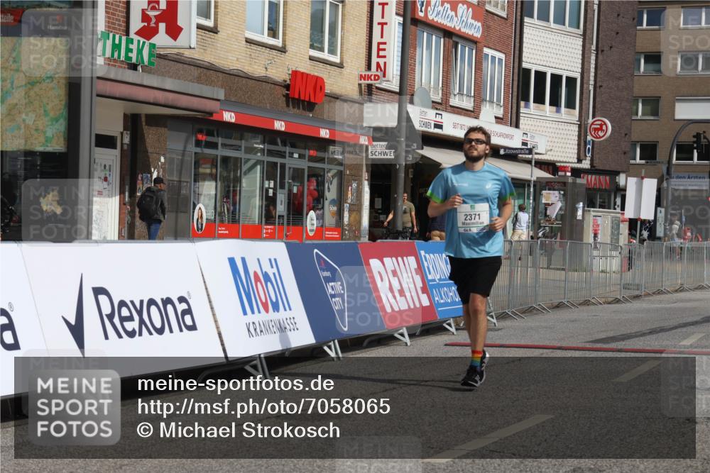 15.09.2024 - PSD Bank Halbmarathon Michael Strokosch http://msf.ph/oto/7058065 15.09.2024 12:57:42 Ziel 2371 meine-sportfotos.de