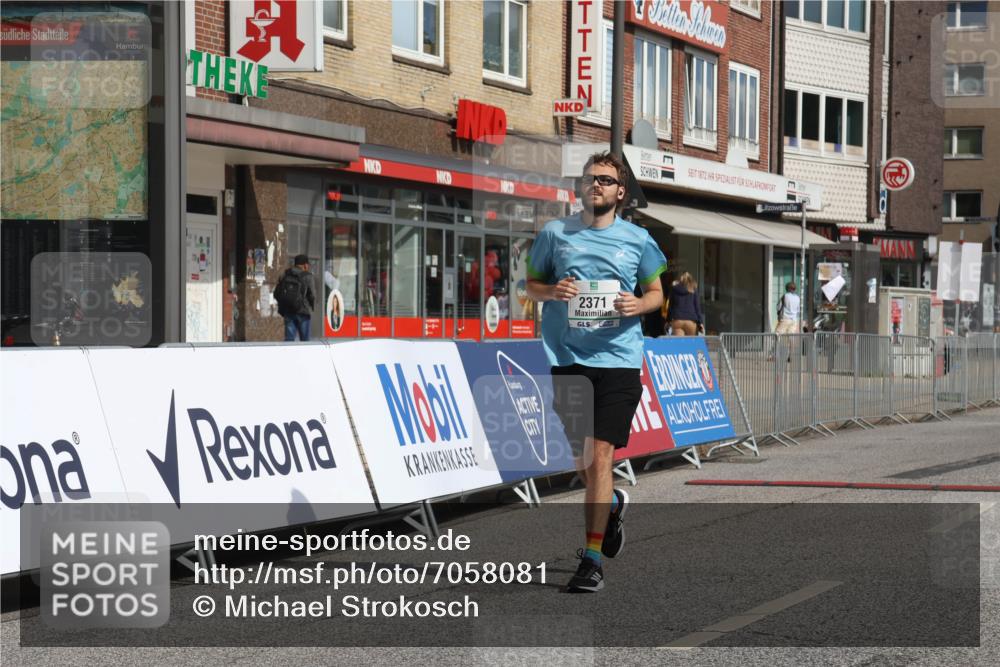 15.09.2024 - PSD Bank Halbmarathon Michael Strokosch http://msf.ph/oto/7058081 15.09.2024 12:57:43 Ziel 2371 meine-sportfotos.de