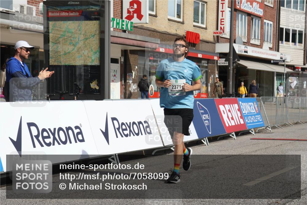 15.09.2024 - PSD Bank Halbmarathon Michael Strokosch http://msf.ph/oto/7058099 15.09.2024 12:57:44 Ziel 2371 meine-sportfotos.de