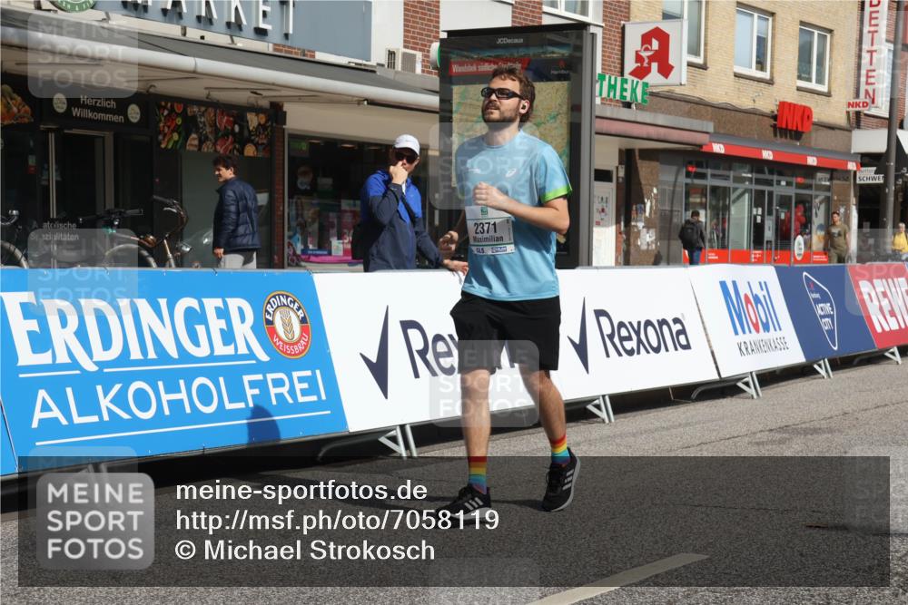 15.09.2024 - PSD Bank Halbmarathon Michael Strokosch http://msf.ph/oto/7058119 15.09.2024 12:57:45 Ziel 2371 meine-sportfotos.de