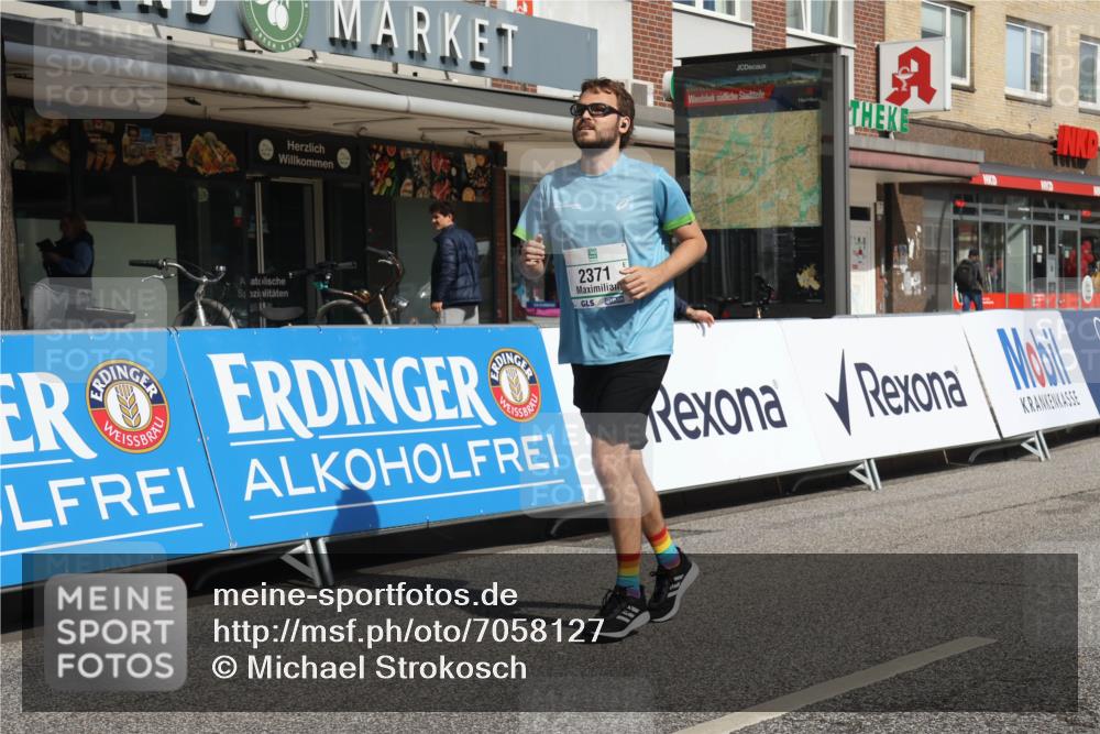 15.09.2024 - PSD Bank Halbmarathon Michael Strokosch http://msf.ph/oto/7058127 15.09.2024 12:57:45 Ziel 2371 meine-sportfotos.de