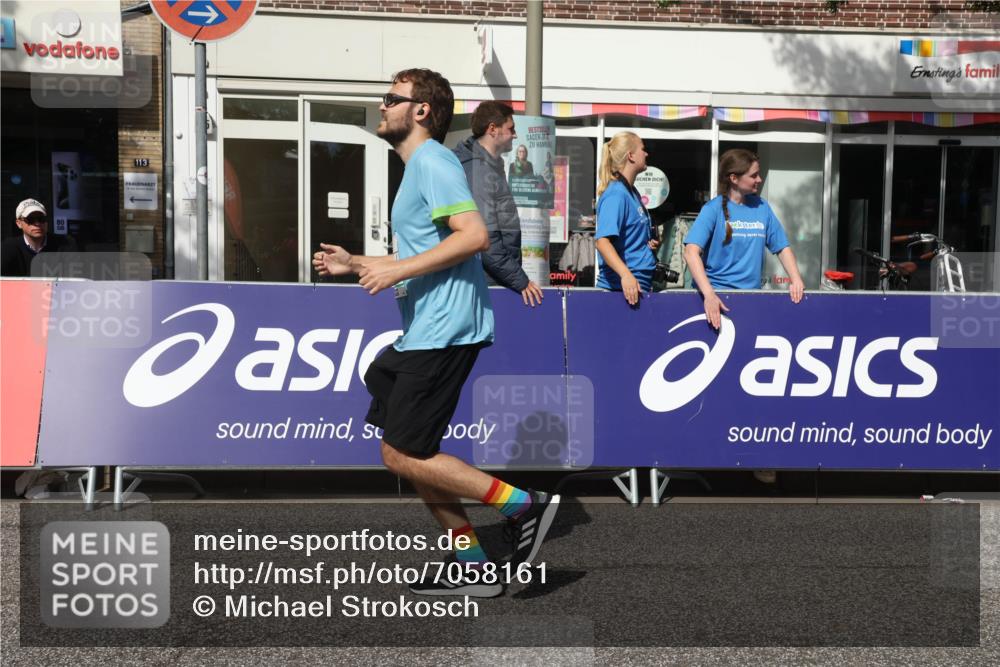 15.09.2024 - PSD Bank Halbmarathon Michael Strokosch http://msf.ph/oto/7058161 15.09.2024 12:57:48 Ziel 2371 meine-sportfotos.de