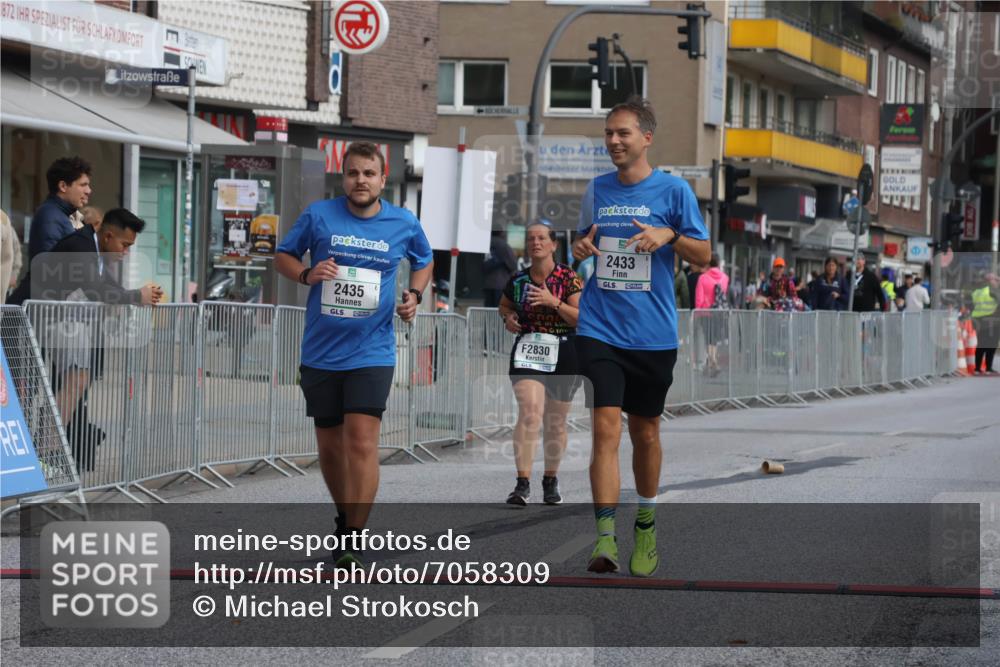 15.09.2024 - PSD Bank Halbmarathon Michael Strokosch http://msf.ph/oto/7058309 15.09.2024 13:00:08 Ziel 2433, 2435, 2830 meine-sportfotos.de