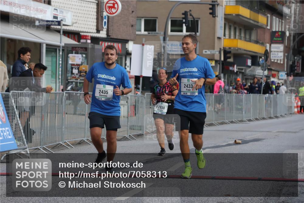 15.09.2024 - PSD Bank Halbmarathon Michael Strokosch http://msf.ph/oto/7058313 15.09.2024 13:00:09 Ziel 2433, 2435, 2830 meine-sportfotos.de