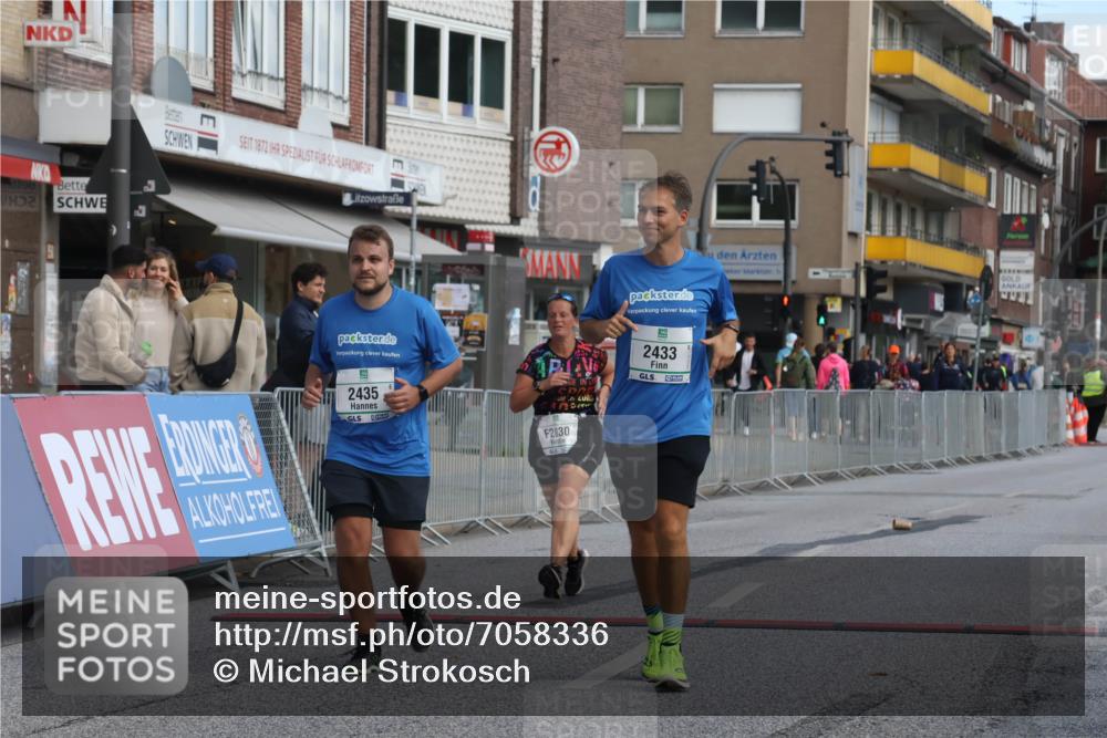 15.09.2024 - PSD Bank Halbmarathon Michael Strokosch http://msf.ph/oto/7058336 15.09.2024 13:00:10 Ziel 2433, 2435, 2830 meine-sportfotos.de