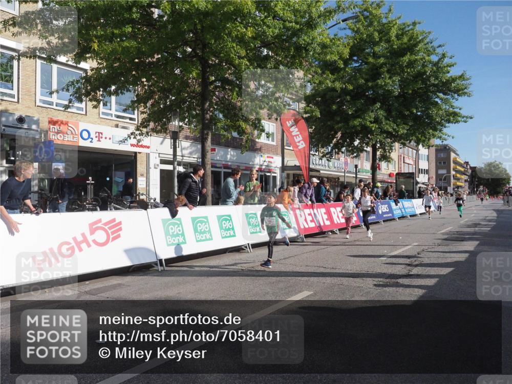 15.09.2024 - PSD Bank Halbmarathon Miley Keyser http://msf.ph/oto/7058401 15.09.2024 10:28:11 Ziel 14, 43, 77, 84, 94, 132, 135, 149, 161, 166, 208, 217, 230, 258, 262, 293 meine-sportfotos.de
