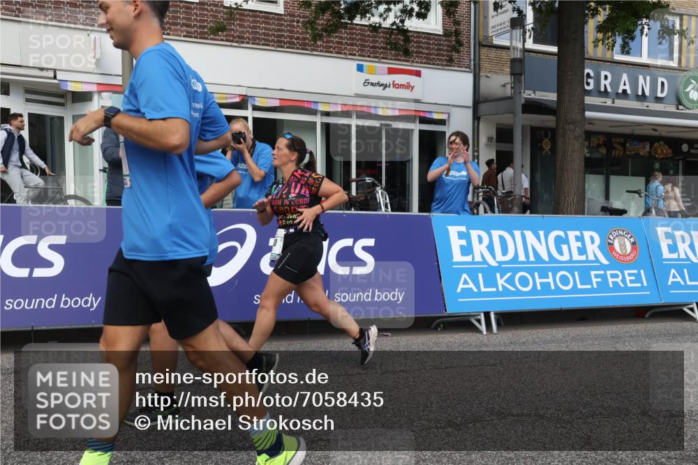 15.09.2024 - PSD Bank Halbmarathon Michael Strokosch http://msf.ph/oto/7058435 15.09.2024 13:00:17 Ziel 2433, 2435, 2830 meine-sportfotos.de