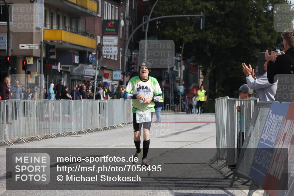 15.09.2024 - PSD Bank Halbmarathon Michael Strokosch http://msf.ph/oto/7058495 15.09.2024 13:00:55 Ziel 2377 meine-sportfotos.de
