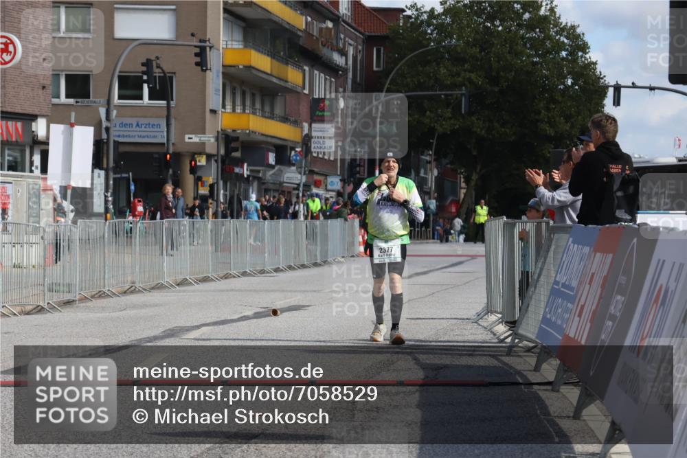 15.09.2024 - PSD Bank Halbmarathon Michael Strokosch http://msf.ph/oto/7058529 15.09.2024 13:00:58 Ziel 2377 meine-sportfotos.de