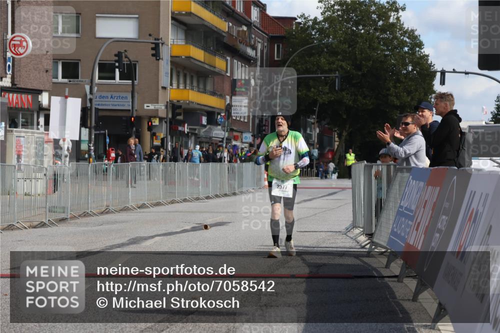 15.09.2024 - PSD Bank Halbmarathon Michael Strokosch http://msf.ph/oto/7058542 15.09.2024 13:00:59 Ziel 2377 meine-sportfotos.de
