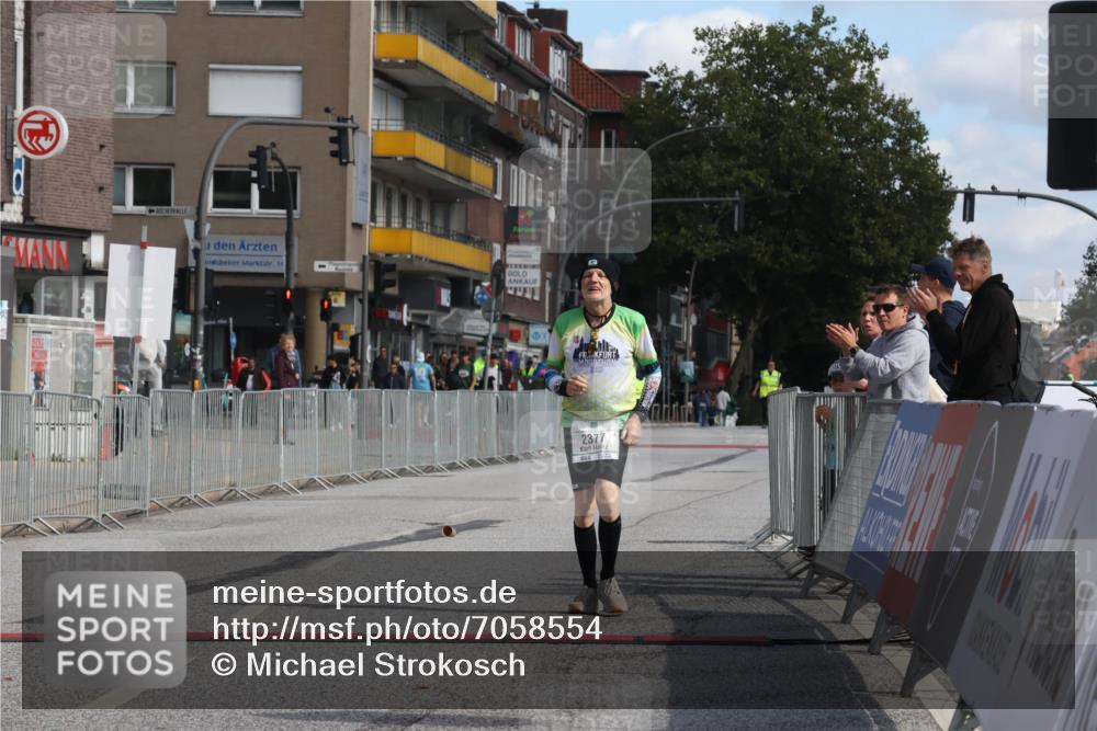 15.09.2024 - PSD Bank Halbmarathon Michael Strokosch http://msf.ph/oto/7058554 15.09.2024 13:01:00 Ziel 2377 meine-sportfotos.de