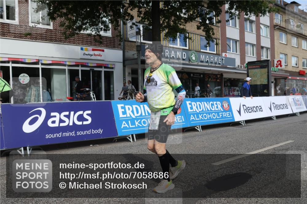 15.09.2024 - PSD Bank Halbmarathon Michael Strokosch http://msf.ph/oto/7058686 15.09.2024 13:01:11 Ziel 2377 meine-sportfotos.de