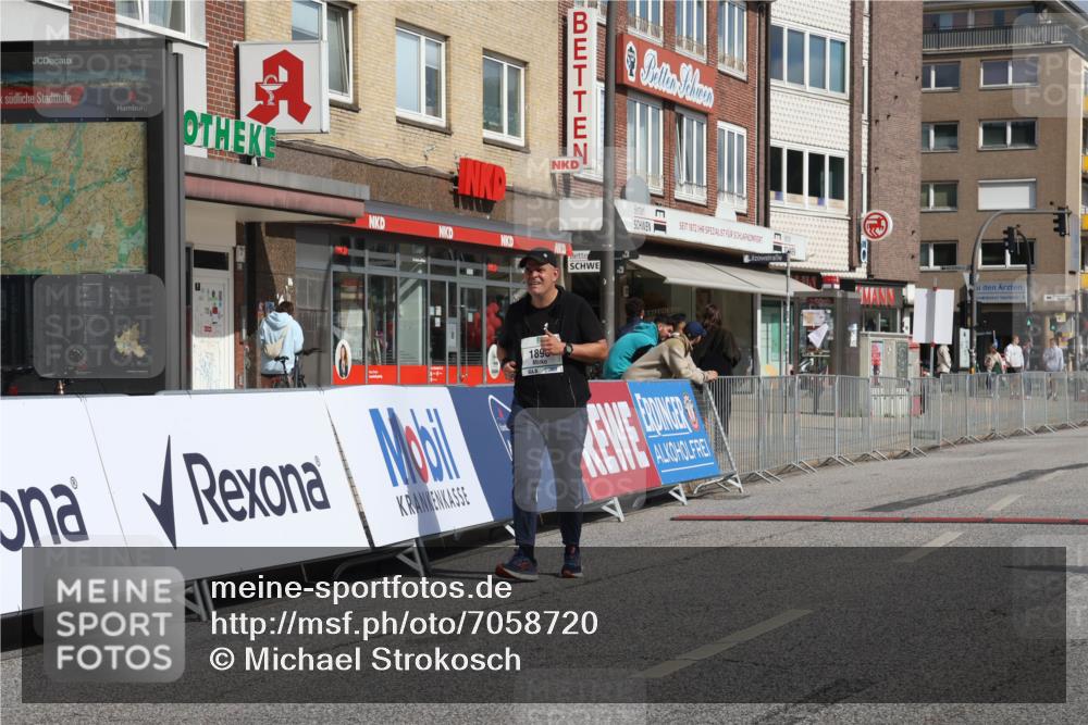 15.09.2024 - PSD Bank Halbmarathon Michael Strokosch http://msf.ph/oto/7058720 15.09.2024 13:04:20 Ziel 1898 meine-sportfotos.de