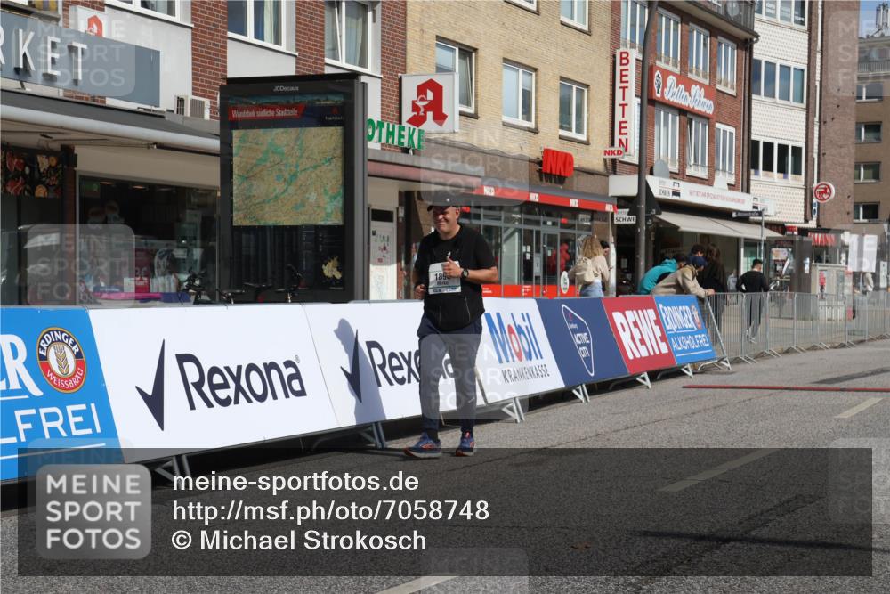 15.09.2024 - PSD Bank Halbmarathon Michael Strokosch http://msf.ph/oto/7058748 15.09.2024 13:04:22 Ziel 1898 meine-sportfotos.de