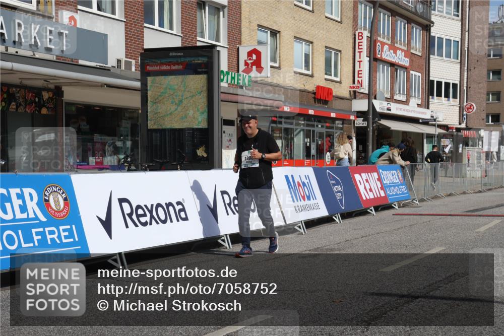 15.09.2024 - PSD Bank Halbmarathon Michael Strokosch http://msf.ph/oto/7058752 15.09.2024 13:04:22 Ziel 1898 meine-sportfotos.de