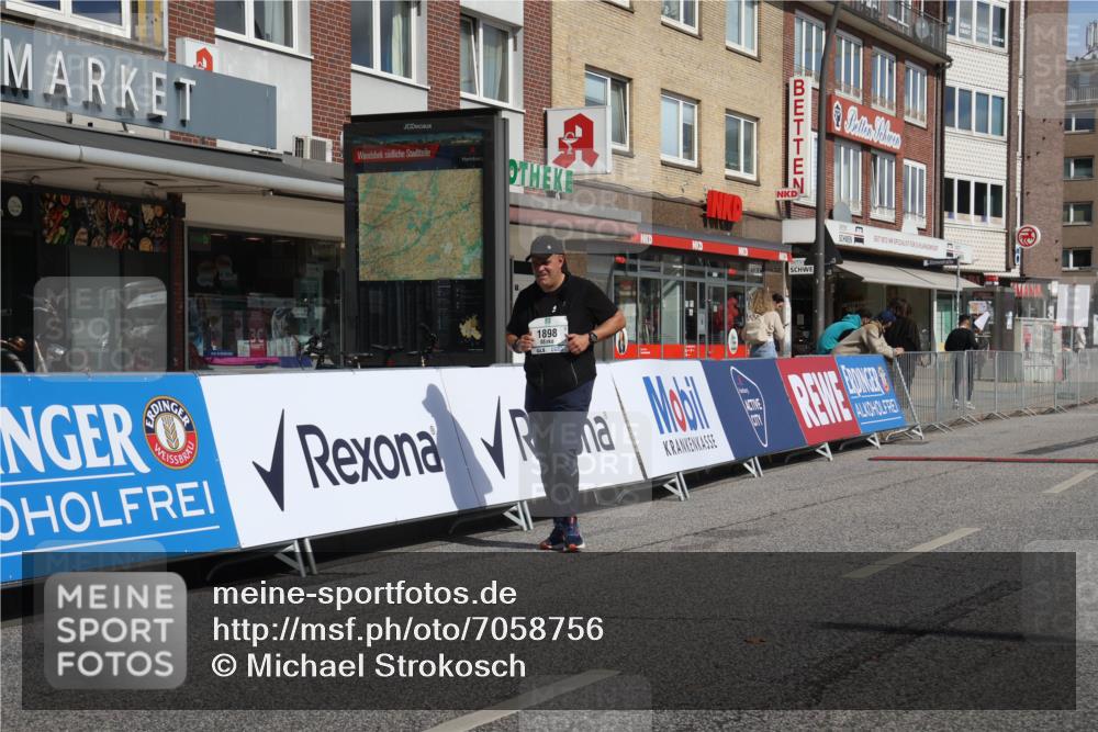 15.09.2024 - PSD Bank Halbmarathon Michael Strokosch http://msf.ph/oto/7058756 15.09.2024 13:04:22 Ziel 1898 meine-sportfotos.de