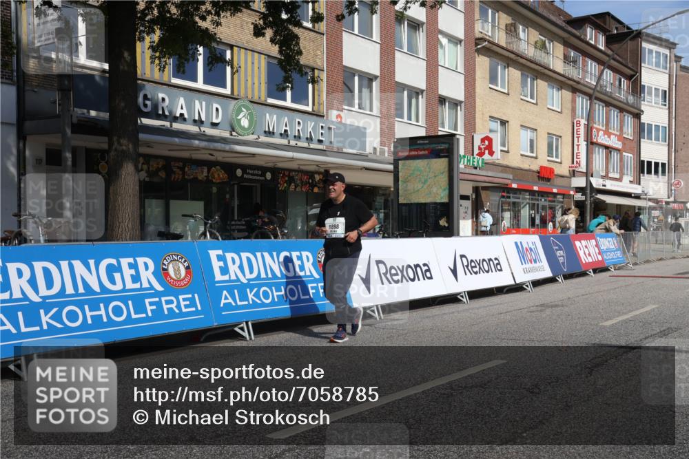 15.09.2024 - PSD Bank Halbmarathon Michael Strokosch http://msf.ph/oto/7058785 15.09.2024 13:04:24 Ziel 1898 meine-sportfotos.de