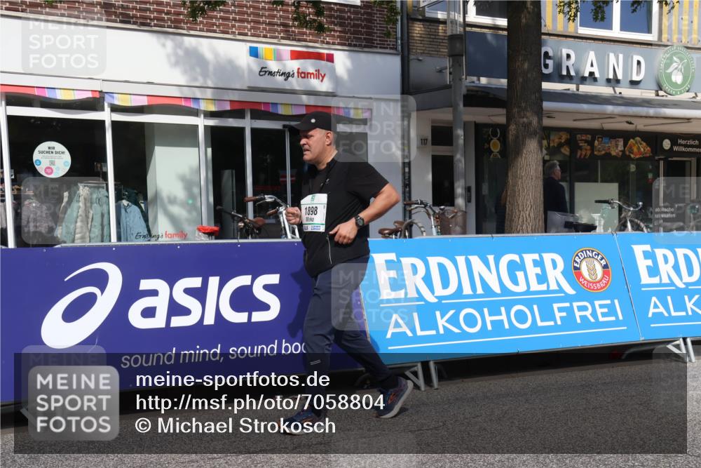 15.09.2024 - PSD Bank Halbmarathon Michael Strokosch http://msf.ph/oto/7058804 15.09.2024 13:04:26 Ziel 1898 meine-sportfotos.de