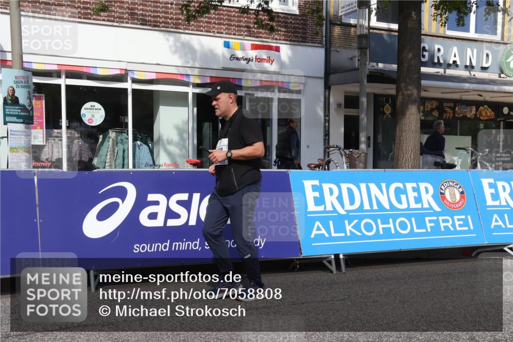 15.09.2024 - PSD Bank Halbmarathon Michael Strokosch http://msf.ph/oto/7058808 15.09.2024 13:04:27 Ziel 1898 meine-sportfotos.de