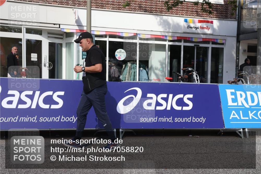 15.09.2024 - PSD Bank Halbmarathon Michael Strokosch http://msf.ph/oto/7058820 15.09.2024 13:04:27 Ziel 1898 meine-sportfotos.de