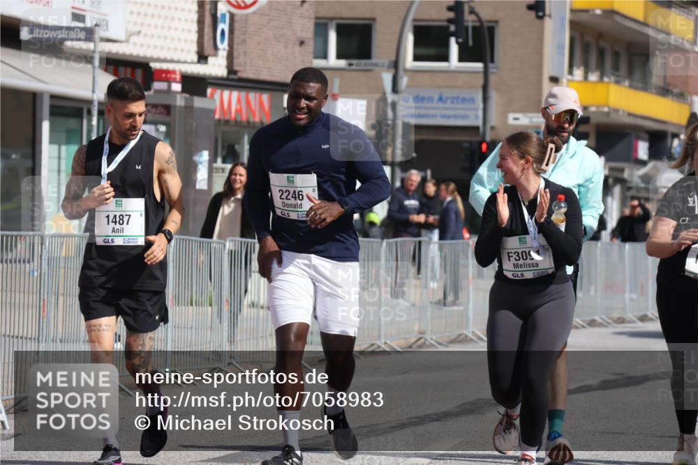 15.09.2024 - PSD Bank Halbmarathon Michael Strokosch http://msf.ph/oto/7058983 15.09.2024 13:05:19 Ziel 2246, 3457 meine-sportfotos.de