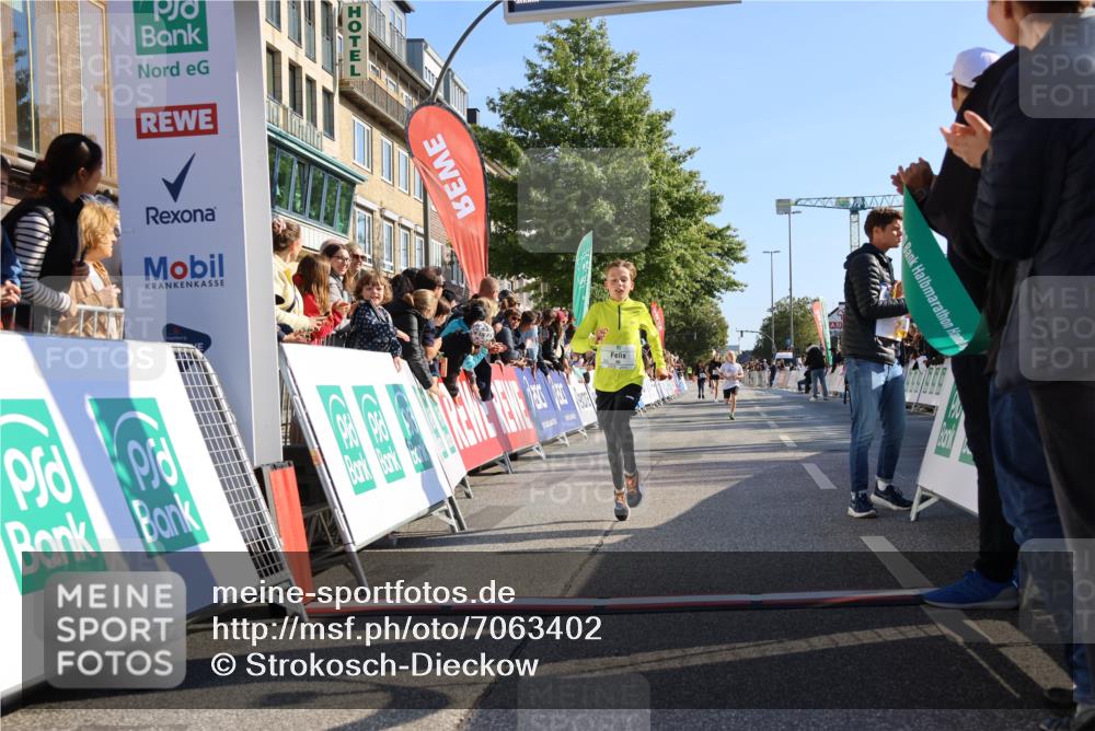 15.09.2024 - PSD Bank Halbmarathon Strokosch-Dieckow http://msf.ph/oto/7063402 15.09.2024 10:25:37 Ziel 7, 19, 66, 110, 257 meine-sportfotos.de