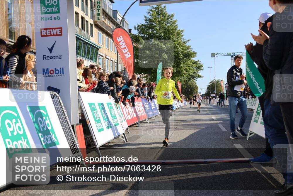 15.09.2024 - PSD Bank Halbmarathon Strokosch-Dieckow http://msf.ph/oto/7063428 15.09.2024 10:25:37 Ziel 7, 19, 66, 110, 257 meine-sportfotos.de