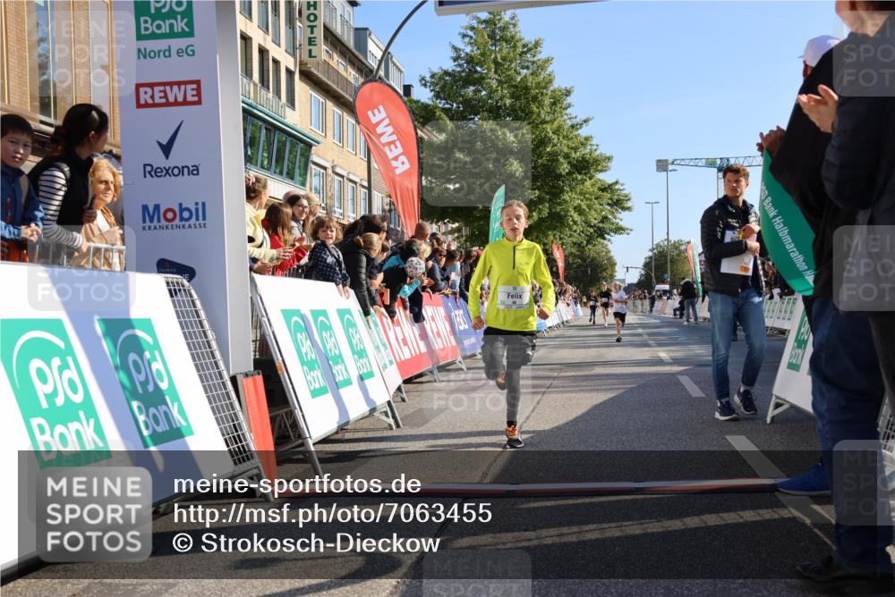 15.09.2024 - PSD Bank Halbmarathon Strokosch-Dieckow http://msf.ph/oto/7063455 15.09.2024 10:25:37 Ziel 7, 19, 66, 110, 257 meine-sportfotos.de