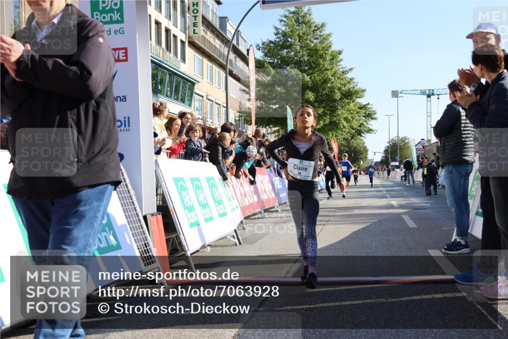 15.09.2024 - PSD Bank Halbmarathon Strokosch-Dieckow http://msf.ph/oto/7063928 15.09.2024 10:25:48 Ziel 36, 66, 110, 221, 238, 257, 300 meine-sportfotos.de