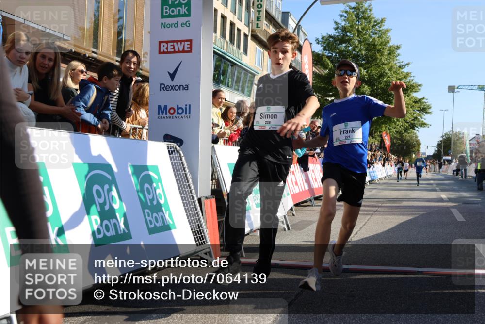 15.09.2024 - PSD Bank Halbmarathon Strokosch-Dieckow http://msf.ph/oto/7064139 15.09.2024 10:25:51 Ziel 36, 110, 221, 238, 248, 257, 298, 300 meine-sportfotos.de