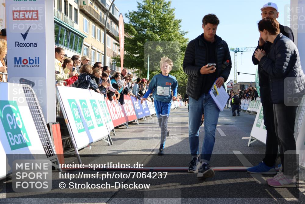 15.09.2024 - PSD Bank Halbmarathon Strokosch-Dieckow http://msf.ph/oto/7064237 15.09.2024 10:25:56 Ziel 36, 54, 221, 238, 248, 257, 298, 300 meine-sportfotos.de