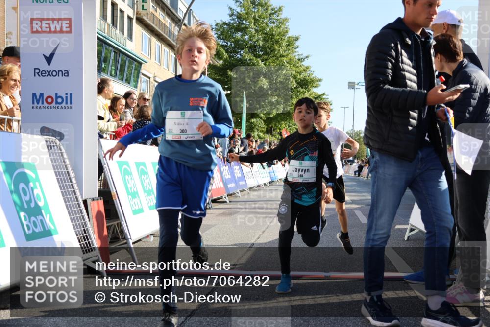 15.09.2024 - PSD Bank Halbmarathon Strokosch-Dieckow http://msf.ph/oto/7064282 15.09.2024 10:25:57 Ziel 36, 54, 221, 238, 248, 298, 300 meine-sportfotos.de