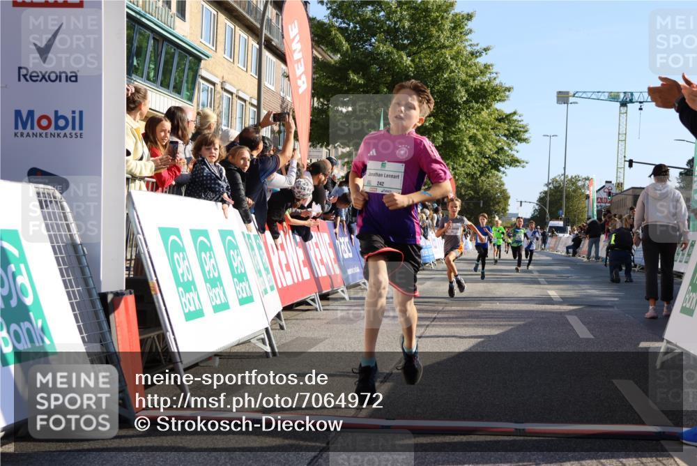 15.09.2024 - PSD Bank Halbmarathon Strokosch-Dieckow http://msf.ph/oto/7064972 15.09.2024 10:26:24 Ziel 9, 20, 88, 144, 181, 216, 240, 242, 295 meine-sportfotos.de