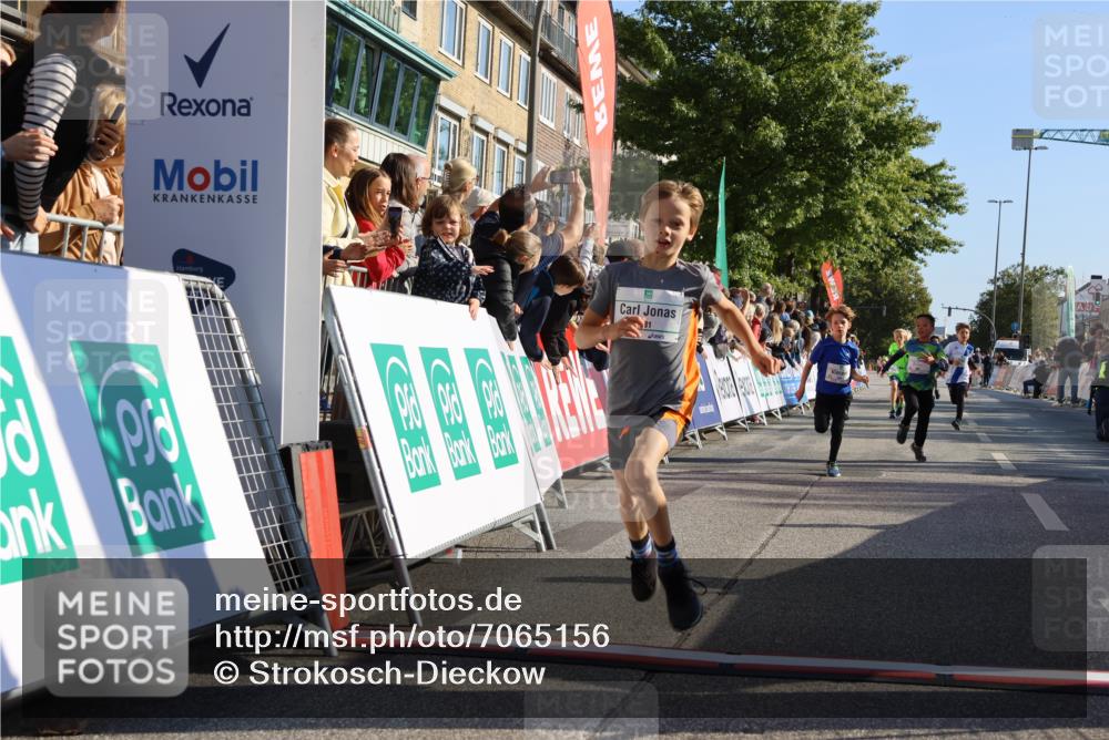 15.09.2024 - PSD Bank Halbmarathon Strokosch-Dieckow http://msf.ph/oto/7065156 15.09.2024 10:26:26 Ziel 9, 86, 88, 144, 181, 216, 240, 242, 295 meine-sportfotos.de