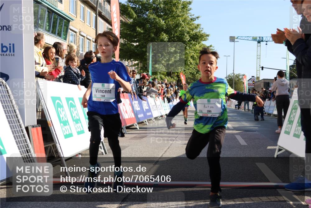 15.09.2024 - PSD Bank Halbmarathon Strokosch-Dieckow http://msf.ph/oto/7065406 15.09.2024 10:26:28 Ziel 9, 86, 88, 116, 144, 181, 200, 216, 242, 295 meine-sportfotos.de