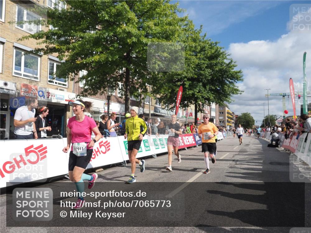 15.09.2024 - PSD Bank Halbmarathon Miley Keyser http://msf.ph/oto/7065773 15.09.2024 12:16:41 Ziel 2342, 2396, 2911, 3097, 3166, 3233, 3474, 3493, 3494 meine-sportfotos.de