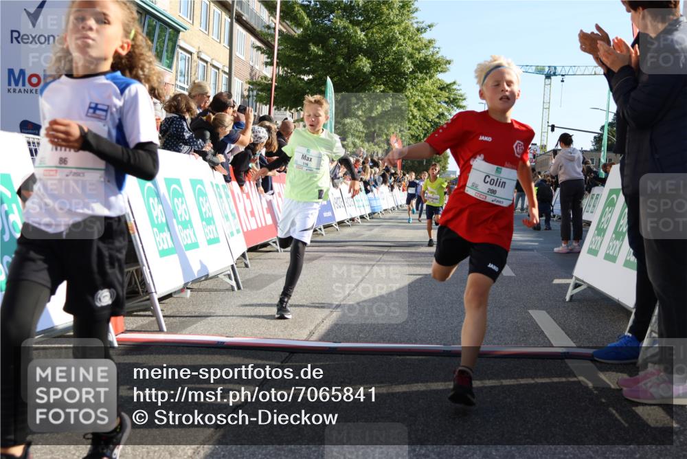15.09.2024 - PSD Bank Halbmarathon Strokosch-Dieckow http://msf.ph/oto/7065841 15.09.2024 10:26:35 Ziel 9, 86, 88, 116, 118, 143, 144, 181, 188, 200, 216, 242, 251, 295 meine-sportfotos.de
